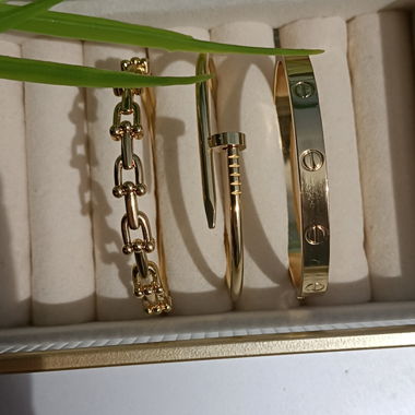 Bracciale Dorato in acciaio inossidabile di alta qualità 