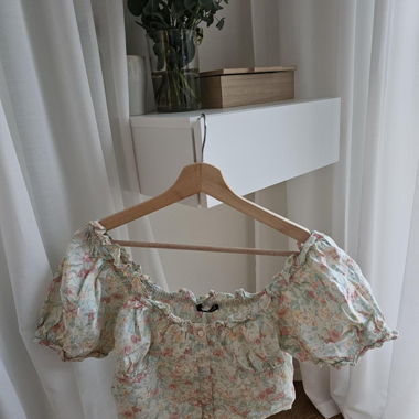 Floral Crop-Top T-Shirt — Size 36 — 100% Cotton