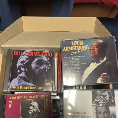 45 Cd’s de jazz Evans, Armstrong, Blakey, Baker