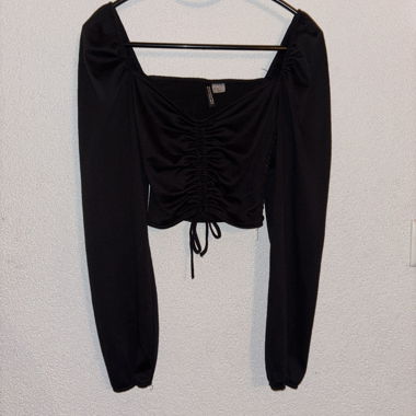 Black cropped top