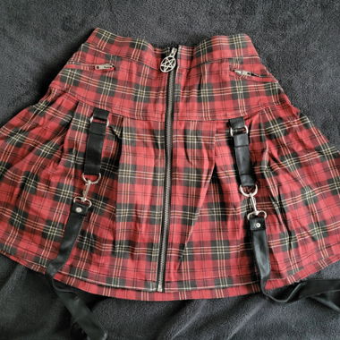 Goth pleated skirt (Killstar)