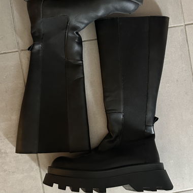 Bottes en cuir noir