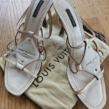 Sandales Louis Vuitton taille 39