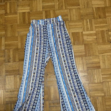 Pantalon avec plein de couleur 