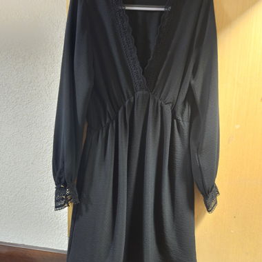Robe noire La Petite Etoile