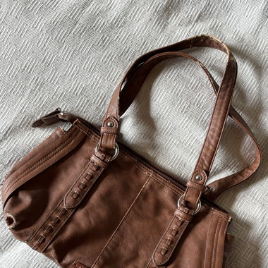 braune Handtasche