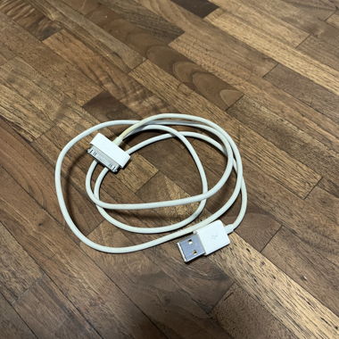 Ancien câble de charge Apple