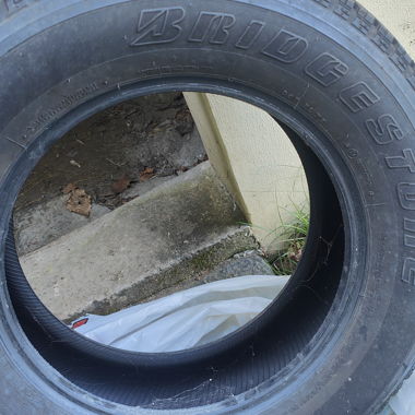 Bridgestone Tyre 265/65 R17