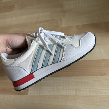 Adidas Retro Sneakers