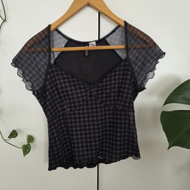 Checked top with tulle sleeves