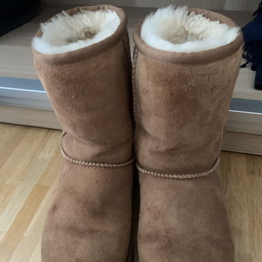 UGG Grösse 37