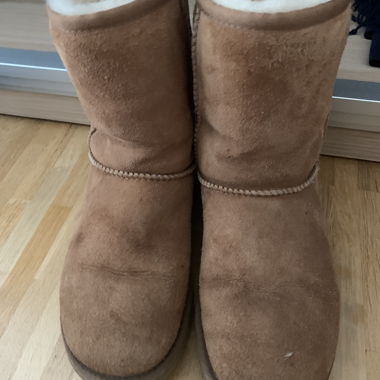 UGG Grösse 37