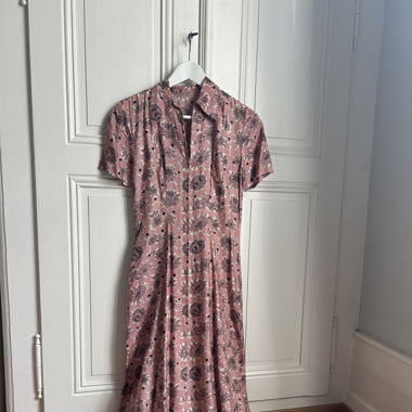 Vintage Custom Silk 1950s Dress With Floral Print 