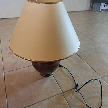 Nachttischlampe