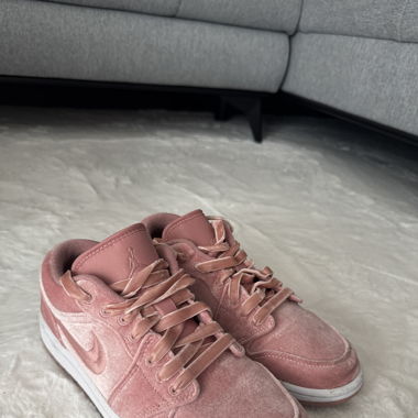 Nike Air Jordan 1 Low