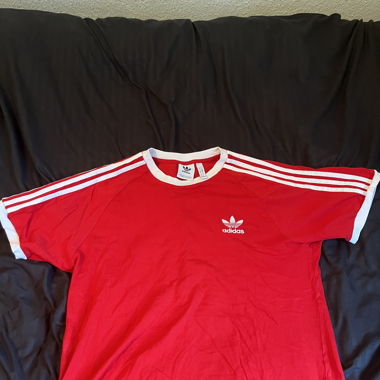 T-shirt adidas rouge 