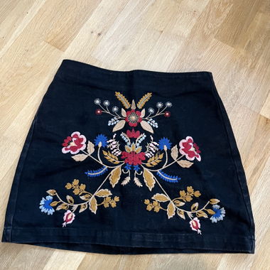 Jupe brodée Topshop Moto
