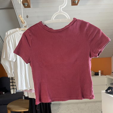 Bauchfreies Shirt
