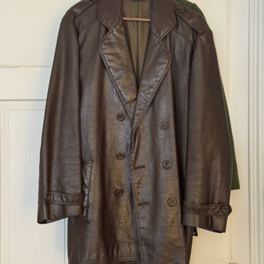 Manteau trench en cuir marron