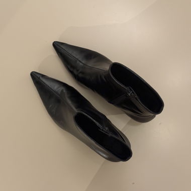 Schwarze Stiefeletten