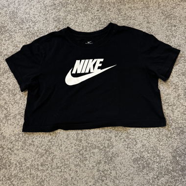 tshirt nike crop top