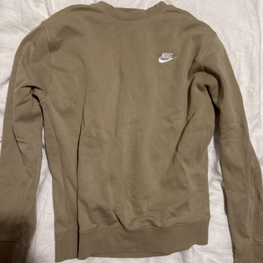 Nike beige crewneck sweatshirt