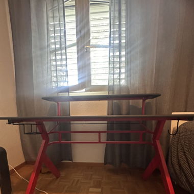 Schreibtisch zu verkaufen