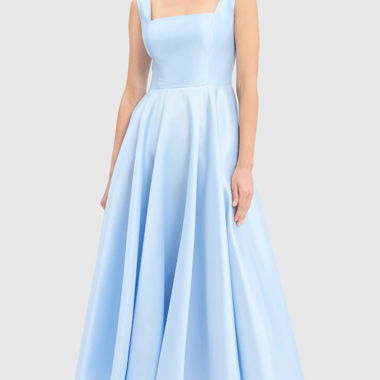 Robe de soirée en satin bleu clair