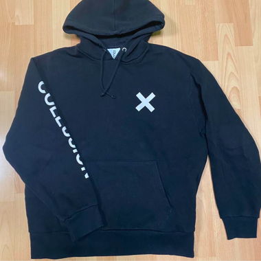 Collusion Hoodie in Schwarz