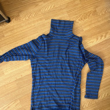 Top a collo alto a righe