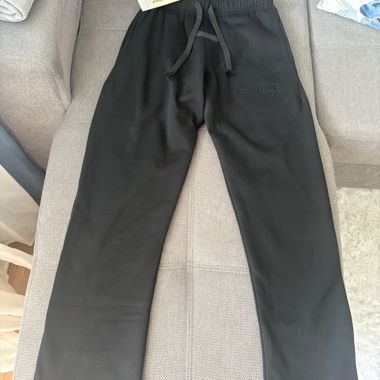 Pantaloni neri Essentials S