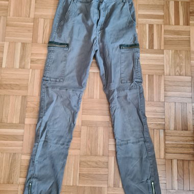 Grau-Jeans-Cargo-Hose