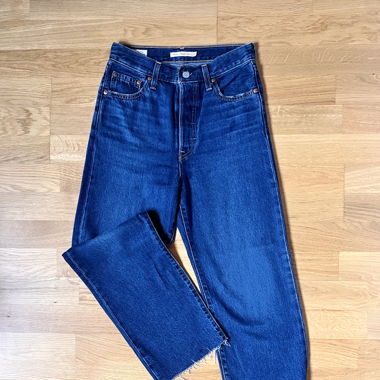 Ribcage Straight Ankle Levis
