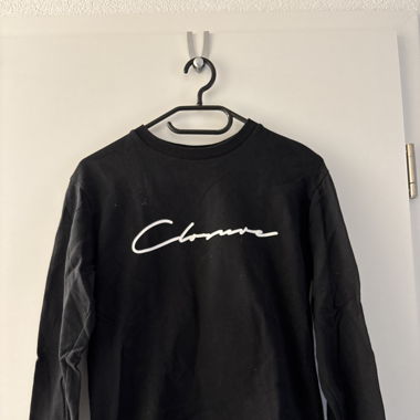 closure sweatshirt