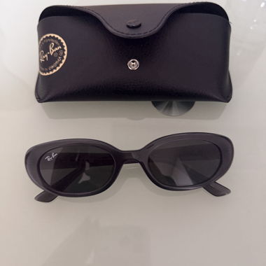 Occhiali da sole Ray-Ban con astuccio