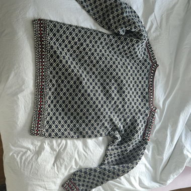 scandinavian sweater 