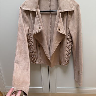 Giacca biker in stile scamosciato rosa