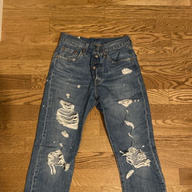Levis cut out