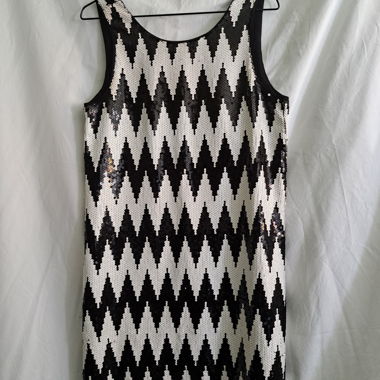 Paillettenkleid schwarz-weiss