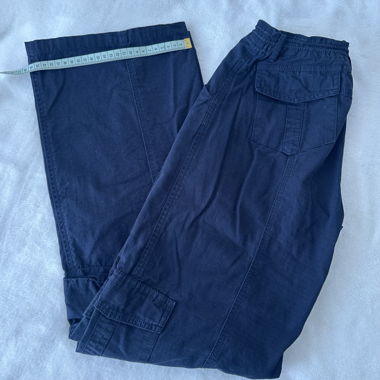 Pantaloni cargo blu navy Brandy Melville