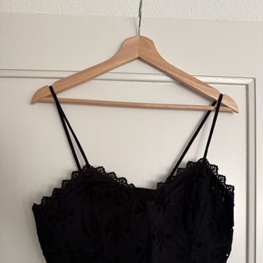 Black crop top 