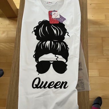 T-shirt Queen
