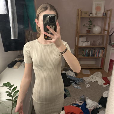 Robe cintrée