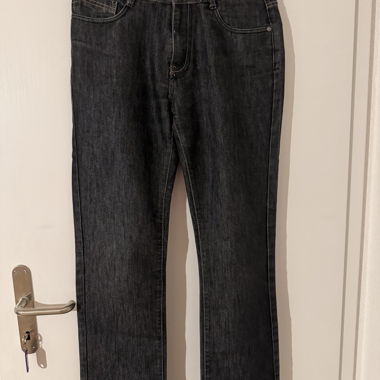 Atrium Jeans
