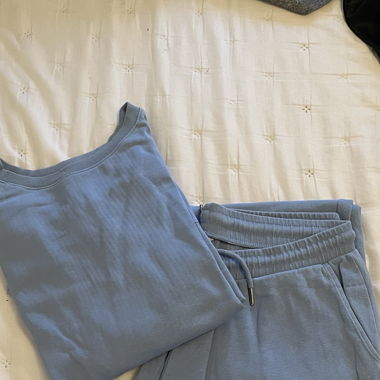 Ensemble training bleu clair 