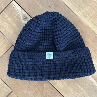 Dark blue Merz b Schwanen knit beanie