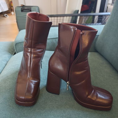 Stivaletti con tacco Bershka marroni