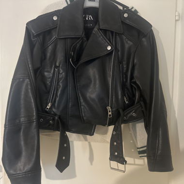 Veste en simili cuir noire Zara