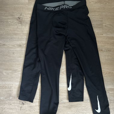 2 Nike Pro Leggings Kids L