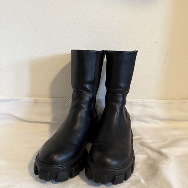 Boots Grösse 37